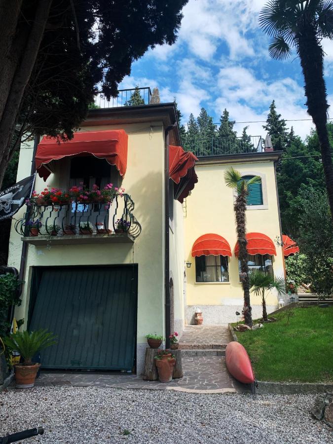 Villa Corteolivo Rooms Torri Del Benaco Exteriér fotografie
