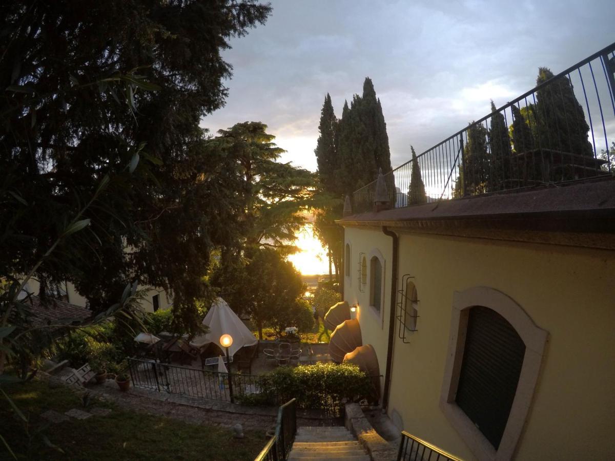 Villa Corteolivo Rooms Torri Del Benaco Exteriér fotografie