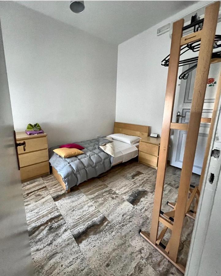 Villa Corteolivo Rooms Torri Del Benaco Exteriér fotografie
