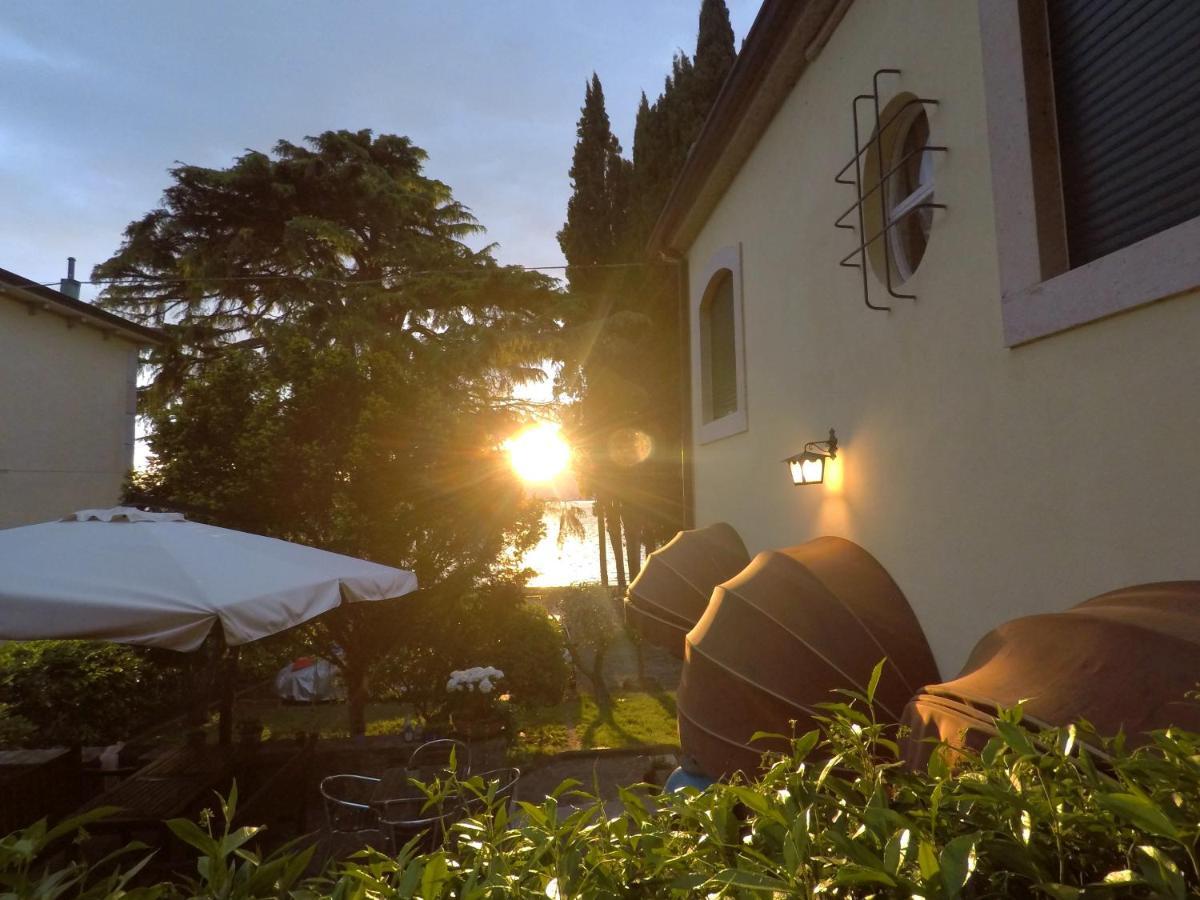 Villa Corteolivo Rooms Torri Del Benaco Exteriér fotografie