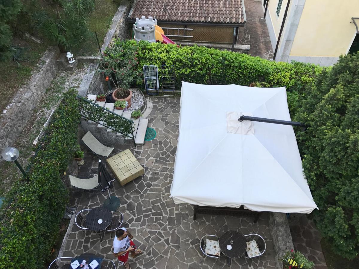 Villa Corteolivo Rooms Torri Del Benaco Exteriér fotografie